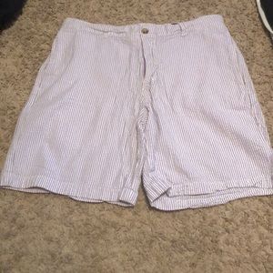Vineyard Vines Searsucker Shorts. size 33